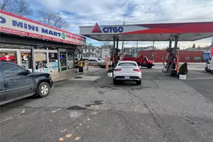 535 Vanderbilt Ave, New York, NY 10304 - Photo 1