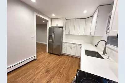 219 Manorhaven Boulevard #1st Fl, Port Washington, NY 11050 - Photo 7