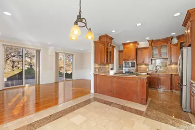 44 Hillwood Place, Yonkers, NY 10710 - Photo 17