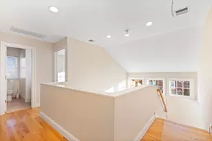 44 Hillwood Pl, Yonkers, NY 10710 - Photo 23