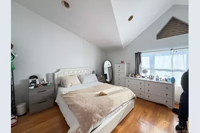 114-67 Taipei Court, College Point, NY 11356 - Photo 21