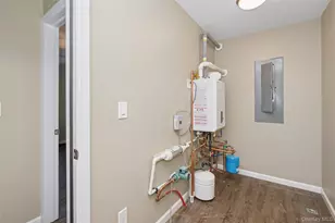 2319 Willow St, Wantagh, NY 11793 - Photo 17