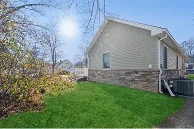 2319 Willow Street, Wantagh, NY 11793 - Photo 19