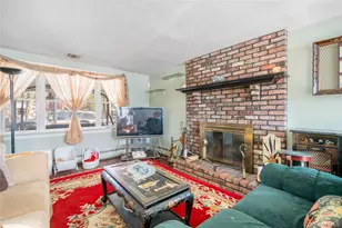 378 MacArthur Blvd, Hauppauge, NY 11788 - Photo 3