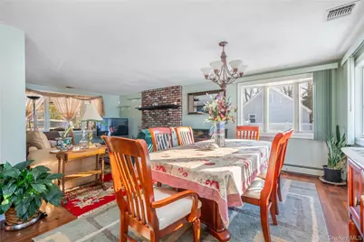 378 Mac Arthur Boulevard, Hauppauge, NY 11788 - Photo 5