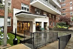 52-40 39 Dr, Woodside, NY 11377 - Photo 15