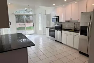 10 The Spur, Syosset, NY 11791 - Photo 7