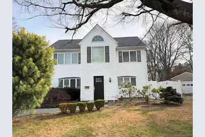 10 The Spur, Syosset, NY 11791 - Photo 1