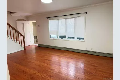 10 The Spur, Syosset, NY 11791 - Photo 3