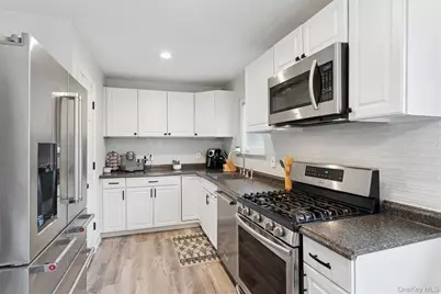 31 Howell Place, Speonk, NY 11972 - Photo 11