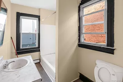 9 Monument Street, Newburgh, NY 12550 - Photo 9