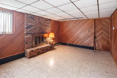 19 Birchwood Park Drive, Syosset, NY 11791 - Photo 23