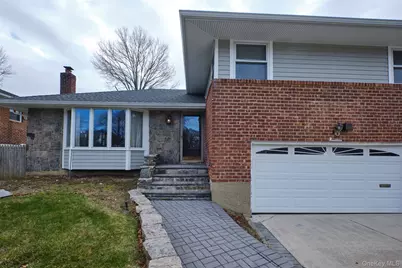 19 Birchwood Park Drive, Syosset, NY 11791 - Photo 3