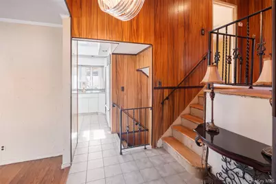 19 Birchwood Park Drive, Syosset, NY 11791 - Photo 13