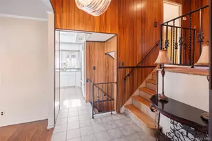 19 Birchwood Park Dr, Syosset, NY 11791 - Photo 13