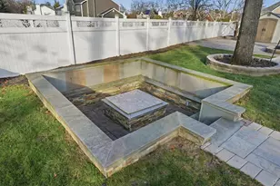 8 Hamilton Pl, Lake Grove, NY 11755 - Photo 47