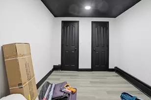 8 Hamilton Pl, Lake Grove, NY 11755 - Photo 43