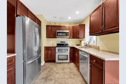 2576 Harding Avenue, Bronx, NY 10465 - Photo 9