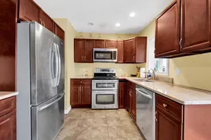 2576 Harding Ave, Bronx, NY 10465 - Photo 9