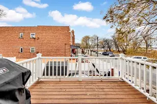 2576 Harding Ave, Bronx, NY 10465 - Photo 21