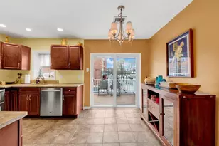 2576 Harding Ave, Bronx, NY 10465 - Photo 11