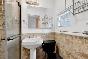 2576 Harding Ave, Bronx, NY 10465 - Photo 19