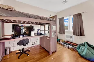 2576 Harding Ave, Bronx, NY 10465 - Photo 17