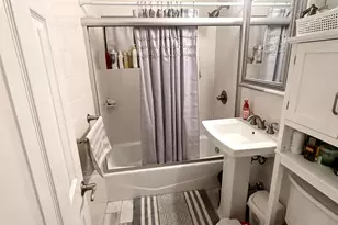 87-56 Francis Lewis Blvd, Hollis, NY 11427 - Photo 7