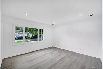 7 Weinmann Boulevard, Melville, NY 11747 - Photo 11