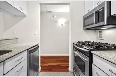 4 Martine Avenue #1619, White Plains, NY 10606 - Photo 7