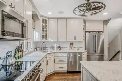 3 Walnut Place, Massapequa, NY 11758 - Photo 13