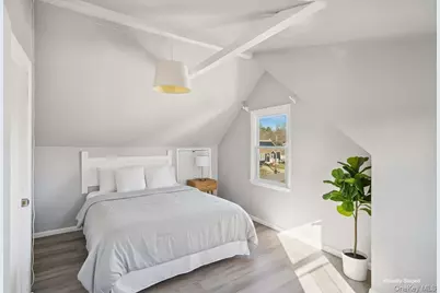 484 18th Street, West Babylon, NY 11704 - Photo 17