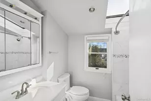 484 18th St, West Babylon, NY 11704 - Photo 19