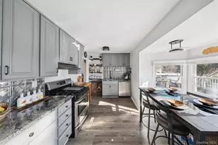 484 18th St, West Babylon, NY 11704 - Photo 7