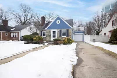 1746 Rockville Drive, Baldwin, NY 11510 - Photo 3