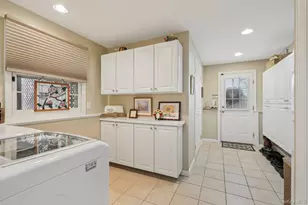 229 Betsy Ross Dr, Orangeburg, NY 10962 - Photo 41