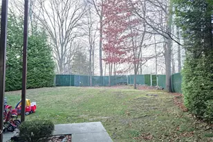 9 Gibbs Ct, Monsey, NY 10952 - Photo 15