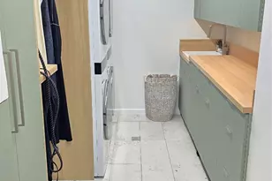 9 Gibbs Ct, Monsey, NY 10952 - Photo 9