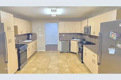 9 Gibbs Court #201, Monsey, NY 10952 - Photo 7