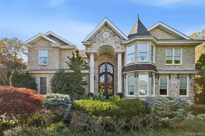 5 Schoolhouse Court, Oyster Bay, NY 11771 - Photo 1