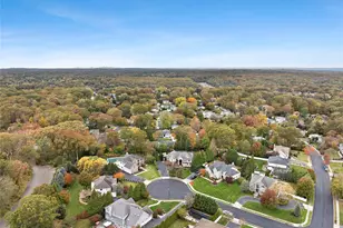 5 Schoolhouse Ct, Oyster Bay, NY 11771 - Photo 33