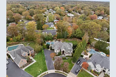 5 Schoolhouse Court, Oyster Bay, NY 11771 - Photo 3