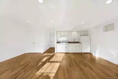 1 Ash Place #87A, Great Neck, NY 11021 - Photo 5