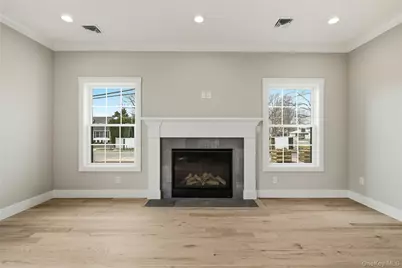 3380 Woodward Avenue, Wantagh, NY 11793 - Photo 15