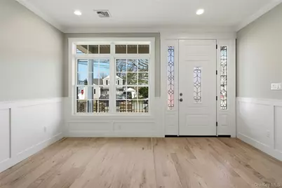 3380 Woodward Avenue, Wantagh, NY 11793 - Photo 11