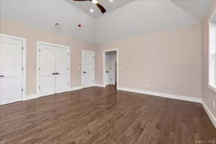 34 Calumet Dr, Dix Hills, NY 11746 - Photo 25