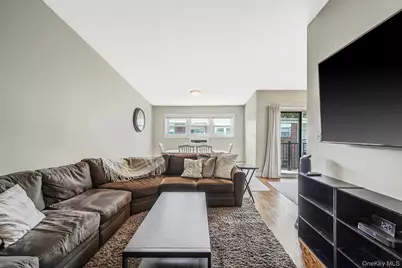 22 Ivy Street #6B, Farmingdale, NY 11735 - Photo 7