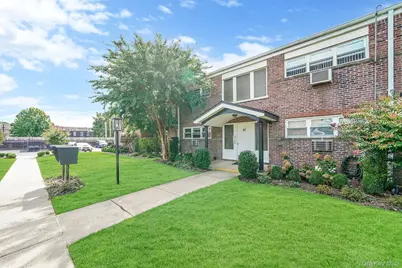 22 Ivy Street #6B, Farmingdale, NY 11735 - Photo 3