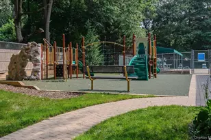 93 Estate Dr, Jericho, NY 11753 - Photo 37