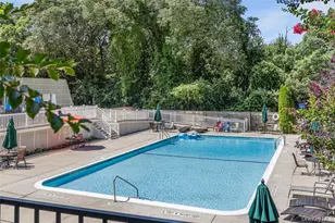 655 Middle Country Rd, Coram, NY 11727 - Photo 27